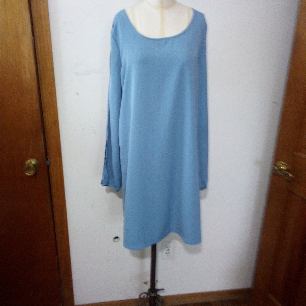 Blue sheets pull over dress